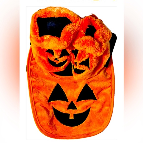🎃 HAPPY HALLOWEEN Baby Bib & Booties pumpkin Set size 0-12 months NWT - Picture 3 of 7